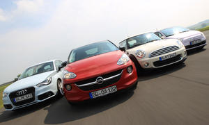 Vier trendige City Cars im Vergleich: Audi A1, Fiat 500, Mini One und Opel Adam im Test