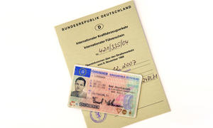 Internationaler Führerschein und EU-Führerschein der Bundesrepublik Deutschland