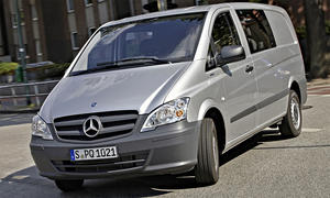 Mercedes startet einen weltweiten Rückruf – bei zwei Van-Modellen könnten fehlerhafte Airbags zu Verletzungen führen.