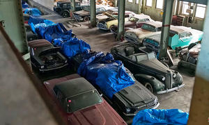 200 Oldtimer in alter Fabrikhalle entdeckt