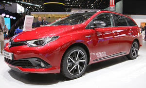 Toyota Auris Touring Sports Hybrid