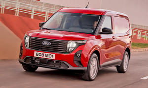 Ford Transit Courier (2023)