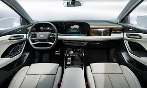 Audi Q6 e-tron (2024)