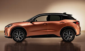 Lexus LBX (2023)
