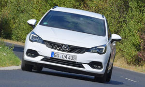 Opel Astra Sports Tourer Facelift