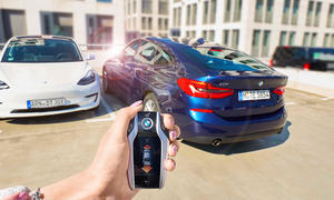 Intelligente Parkassistenz bei BMW