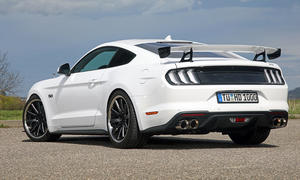 Ford Mustang SF700 von Schropp statisch von hinten fotografiert.