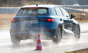 Mercedes V-Klasse Konzeptstudie V-ision e mit Plug-In-Hybrid in Genf