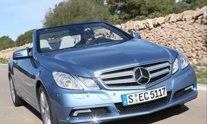 Der Grundpreis des Mercedes E-Klasse Cabrio beträgt 50.063 Euro