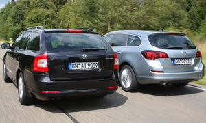 Opel Astra Sports Tourer und Skoda Octavia Combi im Test