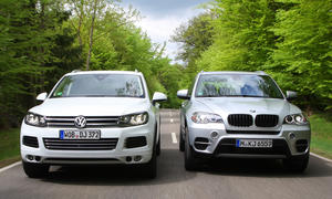 VW Touareg V6 TDI BlueMotion Technology und BMW X5 xDrive30d - Vergleich
