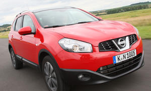 Nissan Quashqai 4x2 1.6 SUV-Vergleich 2012 Fahraufnahme Front