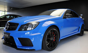 Mercedes C 63 AMG Coupé Black Series French Blue blau Sonderlackierung Farbe