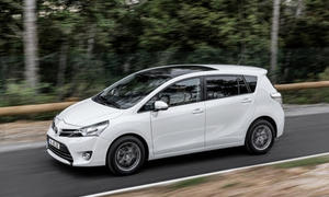 Toyota Verso 2013 Facelift Kompakt-Van Markteinführung