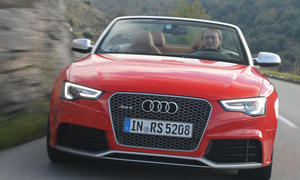 Bilder Audi RS 5 Cabriolet 2013 Sport Cabrio Einzeltest Test