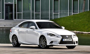 Lexus IS 2013 Preis Markteinfuehrung dritte Generation Bilder