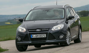 Bilder Ford Focus Turnier 1.6 TDCI 2013 Kompaktklasse Kombi Test Kurven