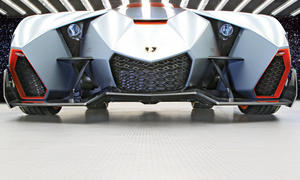 Lamborghini Egoista 2013 Studie Concept Car Walter de Silva Einsitzer Einsitzer Supersportwagen V10 Front
