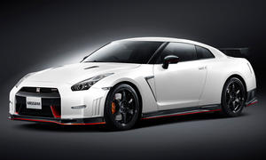 Nissan GT-R Nismo 2013 Tokyo Motor Show Video