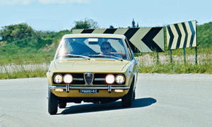 Alfa Romeo Alfetta Oldtimer Bilder technische Daten 