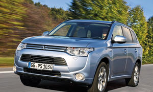 Mitsubishi Outlander Plug-in-Hybrid 2014 PHEV Test Bilder