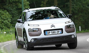 Citroen C4 Cactus BlueHDi 100 2014 Ami Super 1973 Kompaktwagen Diesel Vierzylinder Test