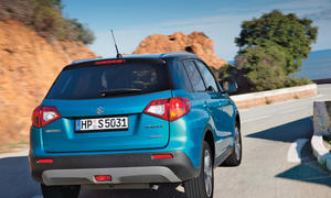 Suzuki Vitara neu 2015 Fahrbericht Bilder Heck