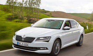 Skoda Superb GreenLine IAA 2015 TDI Spar-Diesel