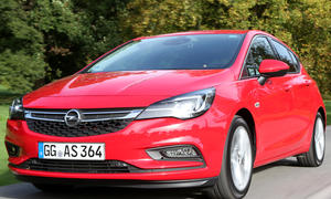 Opel Astra rot