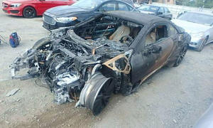 BMW i8 Feuer abgebrannt