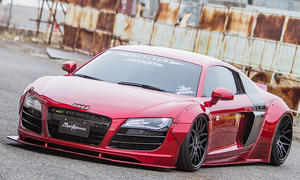 Liberty Walk Audi R8