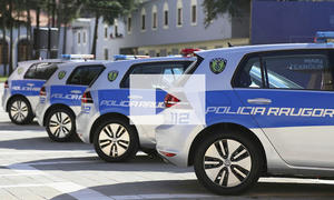 Albanische Polizei setzt auf VW e-Golf: Video