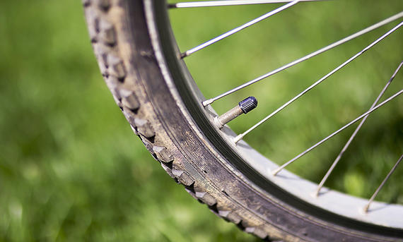 Autoventil Fahrrad - iStock/Wavetop Autoventil Fahrrad