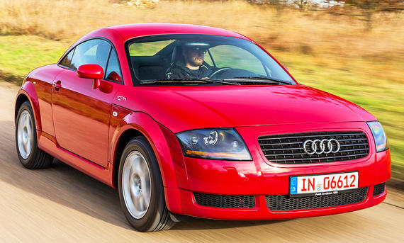 Audi TT Coupé - Frank Ratering Das Audi TT Coupé fahrend von vorne
