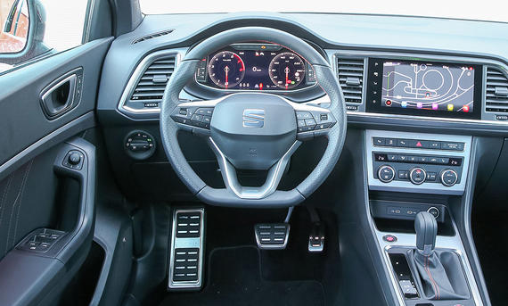 Das Cockpit des Seat Ateca Facelift (2020).