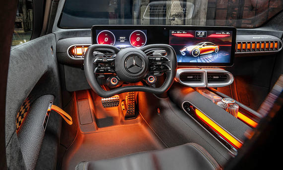 Mercedes Concept AMG GT XX (2025) - Mercedes-AMG Das Armaturenbrett des Mercedes Concept AMG GT XX (2025).