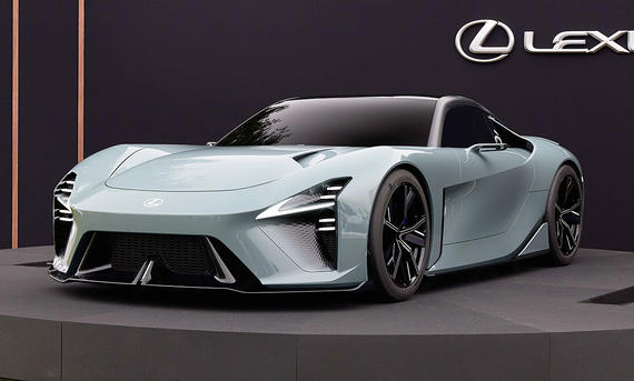 Das Lexus Sport Concept (2025) steht auf einer Bühne, von vorne links fotografiert.