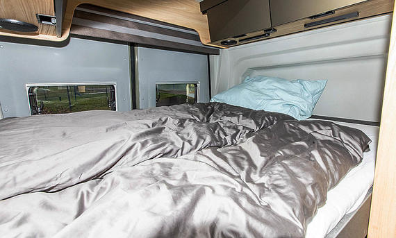 Weinsberg X-Pedition 600 MQ - Daniela Loof Das Bild zeigt das Heckbett des Weinsberg X-Pedition 600 MQ.
