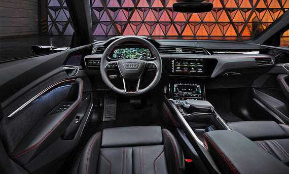 Audi Q8 e-tron (2022)