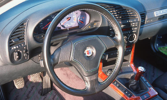Alpina B8 4.6 - Foto: Willy Bister Man sieht den Innenraum des Alpina B8 4.6.