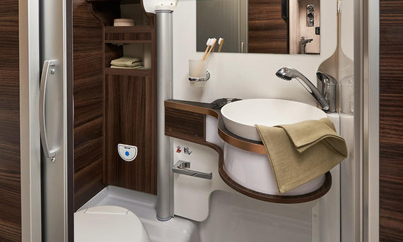 Time Ecovip CV 600 (2024) - الوقت Laika Ecovip 600 (2024): نظرة في الحمام.