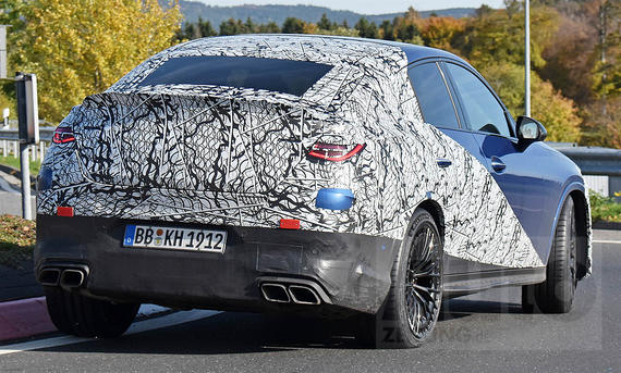Mercedes-AMG GLC 63 Coupé (2023) - CarPix Mercedes-AMG GLC 63 Coupé (2023)