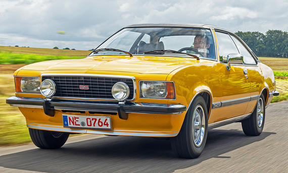 Opel Commodore - Frank Ratering Der Opel Commodore fahrend von vorne
