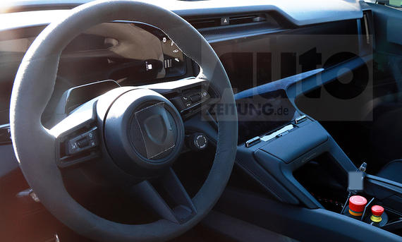 Das Cockpit des Porsche Cayenne Elektro (2026).