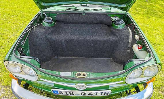 VW 411 LE Variant - Hardy Mutschler Der vordere Kofferraum des VW 411 LE Variant.