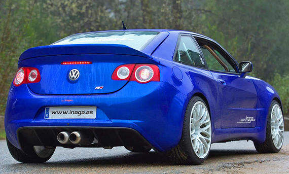 Der VW Corrado von Inaga stehend von schräg hinten