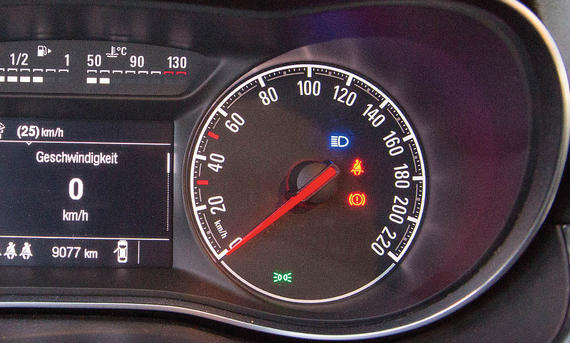 Lichttest Service Ratgeber Opel Corsa Bi-Xenon Vergleich