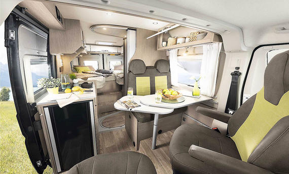 Pössl Roadstar 600 L (2025) - Pössl Die Innenaufnahme zeigt den Wohnraum des Pössl Roadstar 600 L (2025) im Überblick.