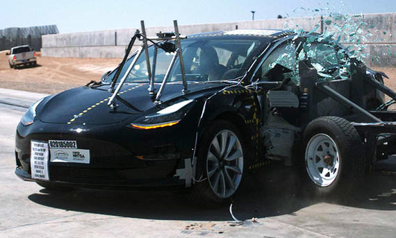 Volle Punktzahl beim Crashtest für Model 3 Volle Punktzahl beim Crashtest für Model 3