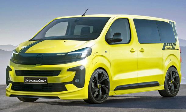 Der Irmscher Opel Vivaro Facelift stehend von schräg vorne